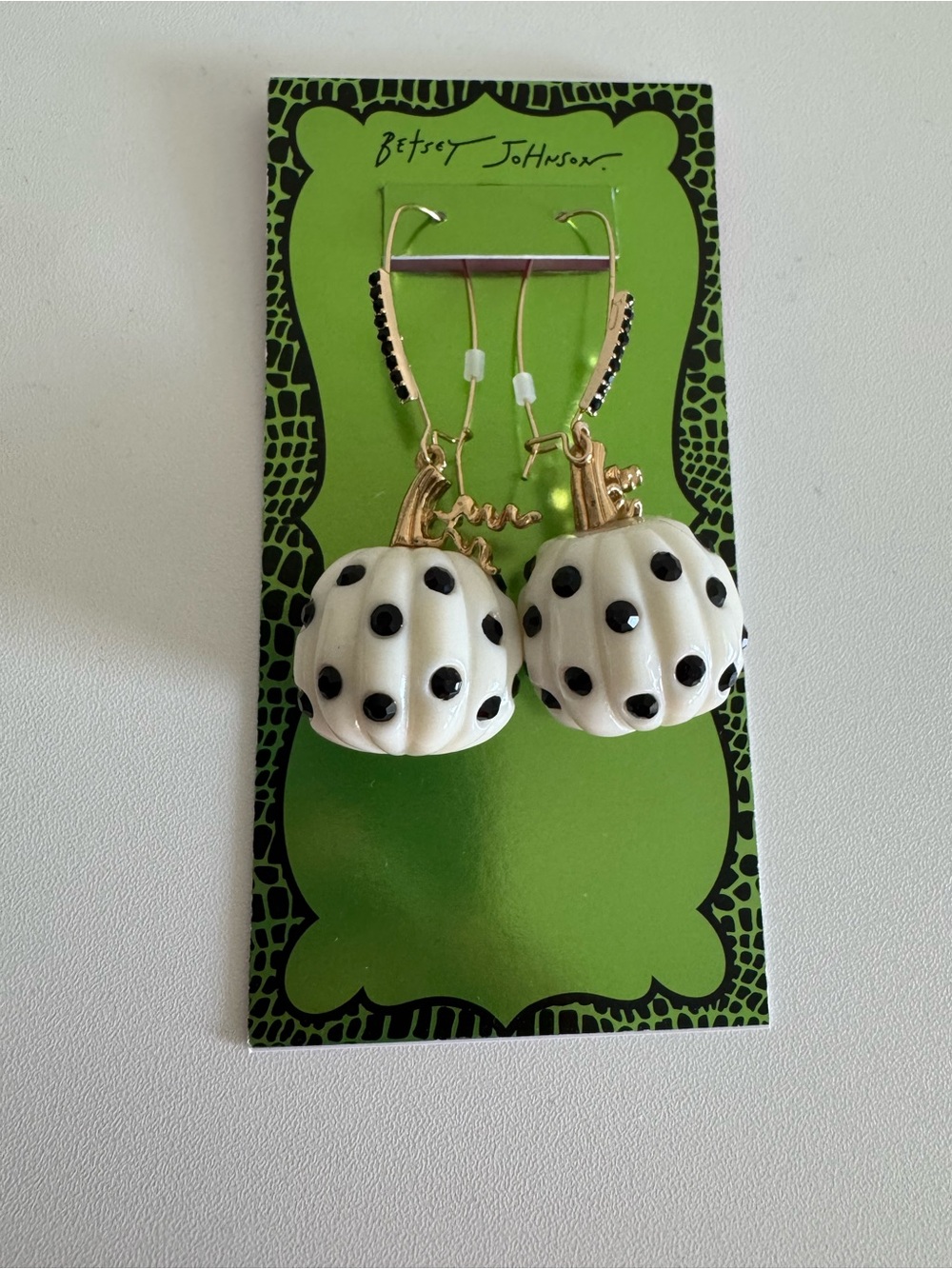 BETSEY JOHNSON WHITE PUMPKIN BLACK POLKA DOT DROP EARRINGS